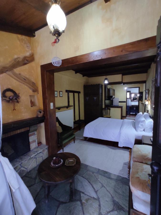 Xenonas Brizi Hotell Eláti Exteriör bild