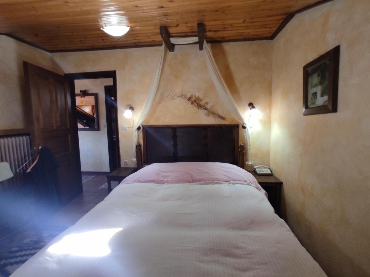 Xenonas Brizi Hotell Eláti Exteriör bild